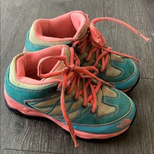 Girls Northface shoes size 13